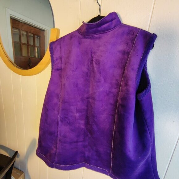 Suede Long Vest in purple with a Fleece Lining  in purple. So Elegant looking 3X - Picture 7 of 9
